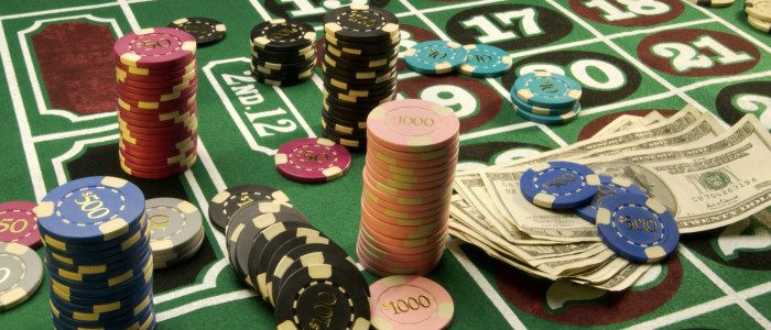 What are the benefits of online casinos, and why are they so popular?
