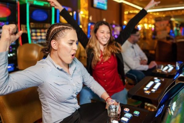 Free Credit Slot vs Paid Spins: Which Wins More?